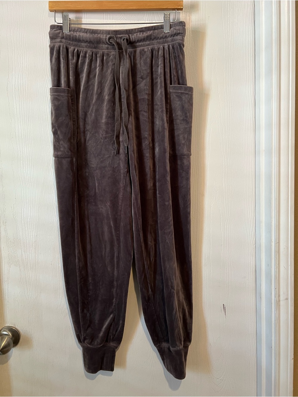 Offline by Aerie Sweatpants After Party Velour Joggers Gray Women Size Small